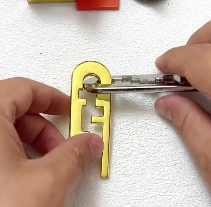 How to Solve the Cast Keyhole Puzzle: Step-by-Step Photo Guide 18 01 cast keyhole puzzle gold silver interlocked overview