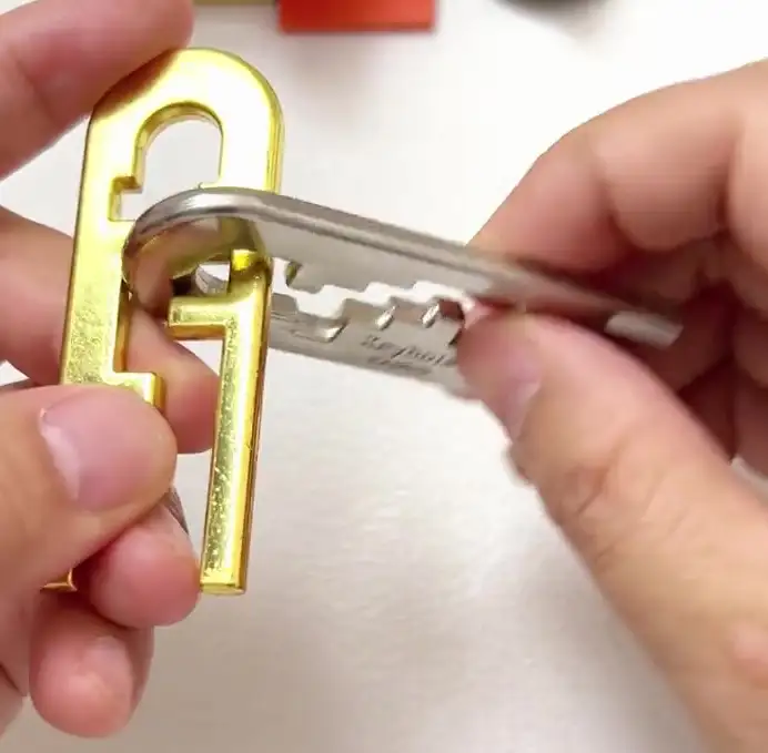 How to Solve the Cast Keyhole Puzzle: Step-by-Step Photo Guide 24 07 cast keyhole solution step4 silver piece navigate