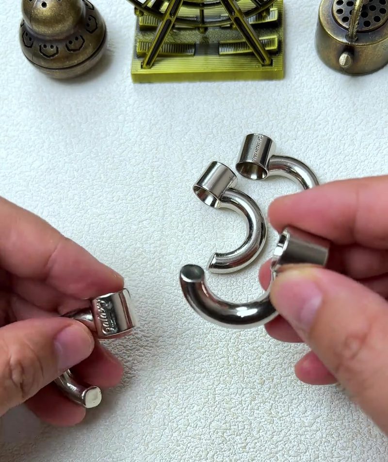 Cast Galaxy Puzzle: The 4-Piece Metal Brain Teaser That Breaks Your Assumptions 19 step 05 correct step1 start pairing